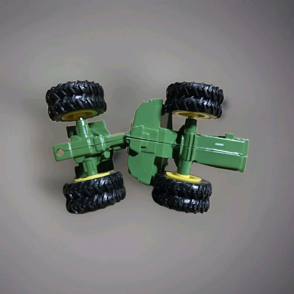 3 Ertl‎ John Deere Tractors Diecast 1/64 Scale 5571 7800 8870